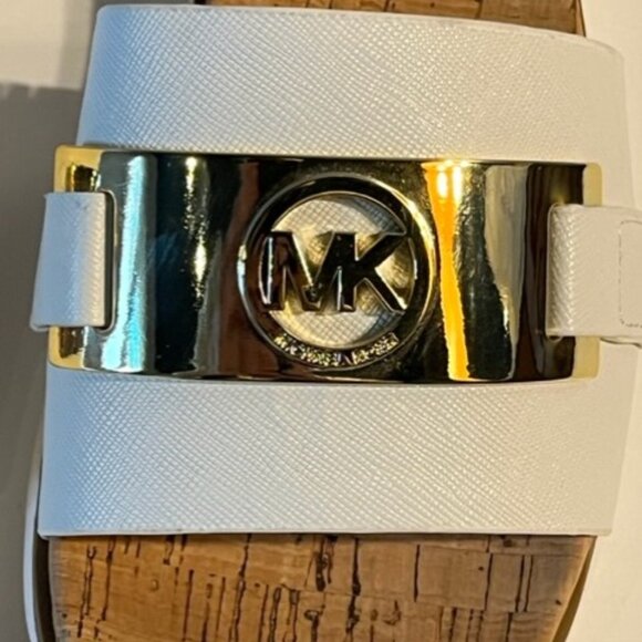 LIKE NEW MICHAEL KORS WHITE SUMMER SANDAL CORK SOLE LEATHER UPPER 8.5 - Picture 2 of 7